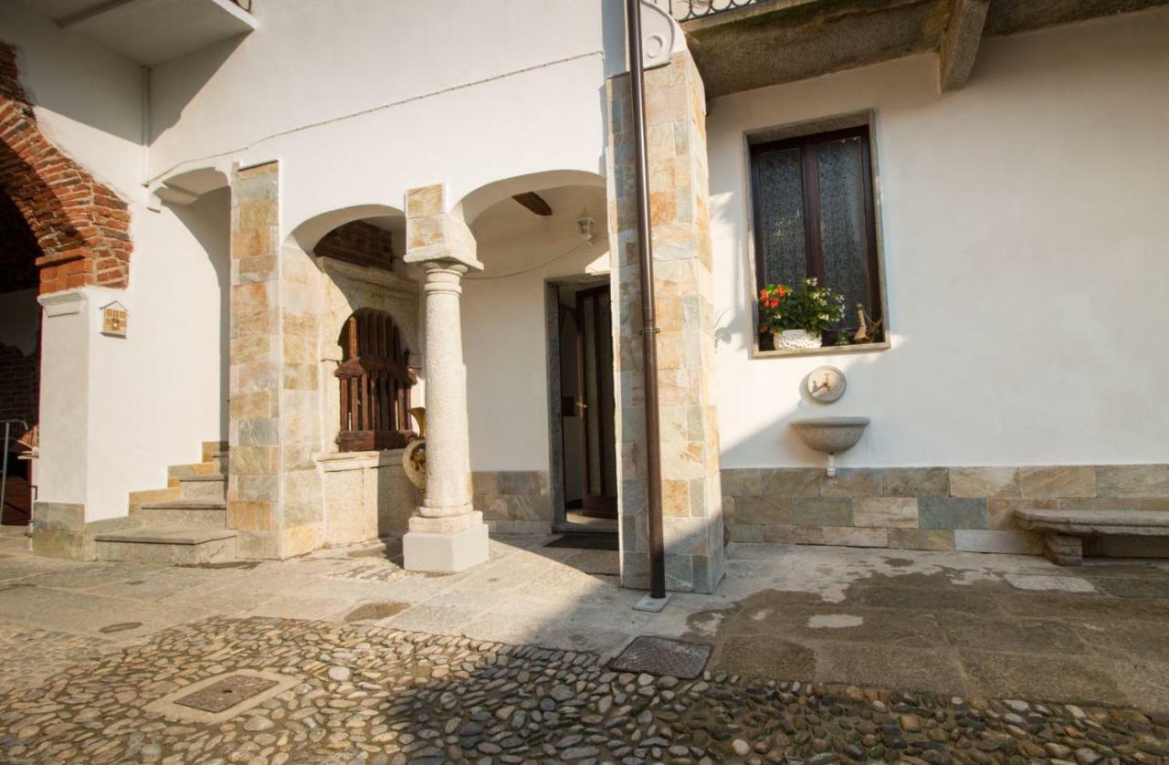 Loft & Espace Maison 1706 Lago Orta Borgomanero Bagian luar foto