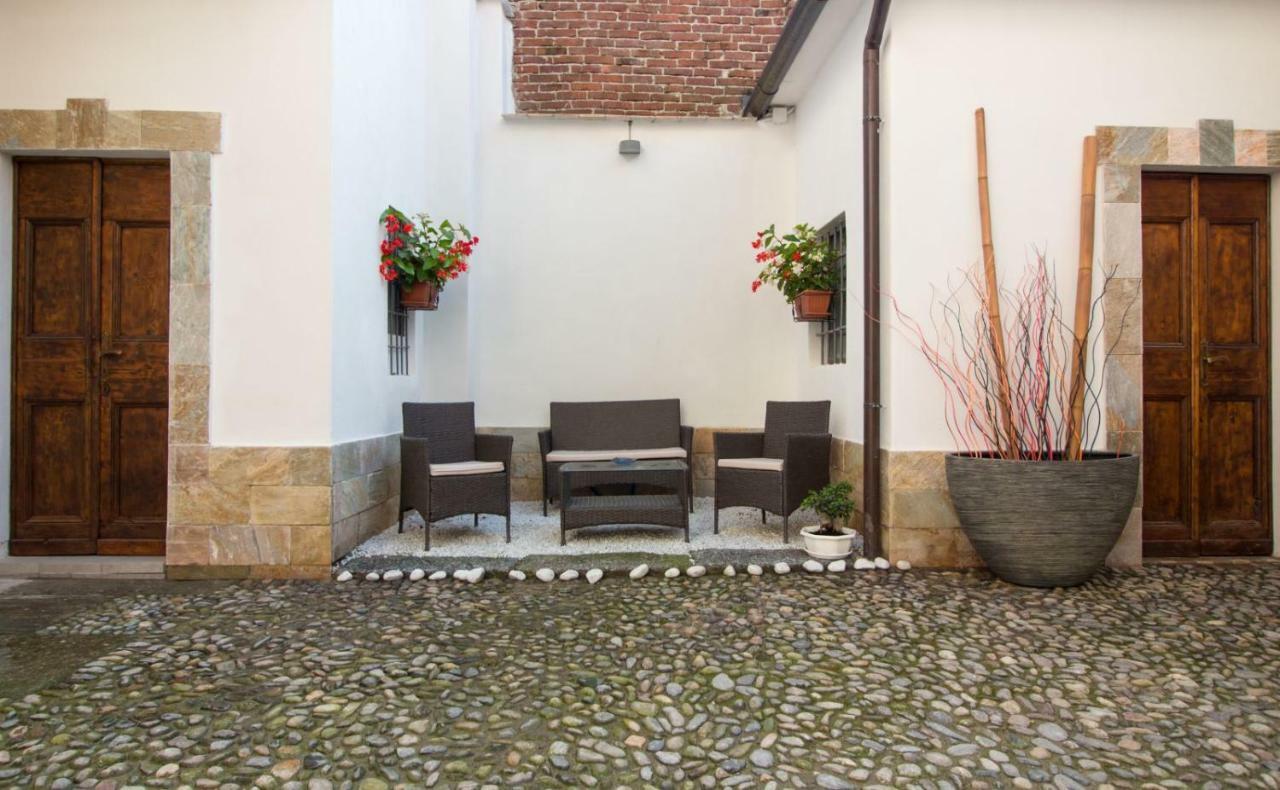 Loft & Espace Maison 1706 Lago Orta Borgomanero Bagian luar foto