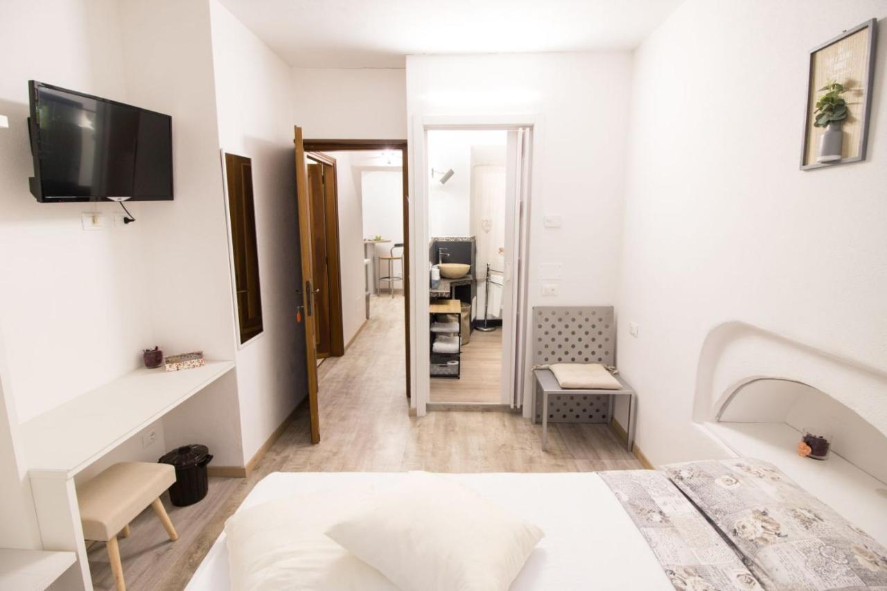 Loft & Espace Maison 1706 Lago Orta Borgomanero Bagian luar foto